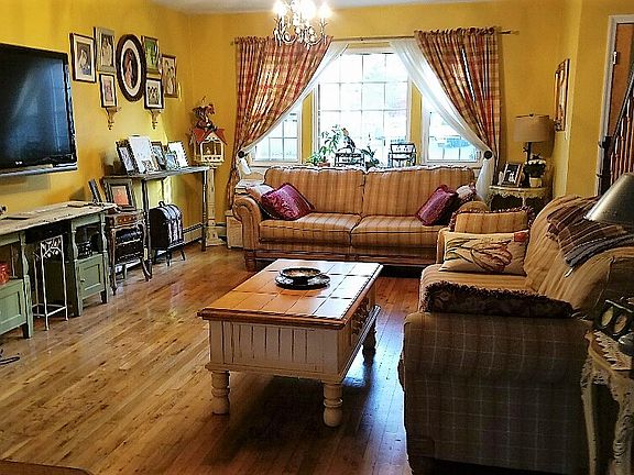 2nd image of 277 Thrift St