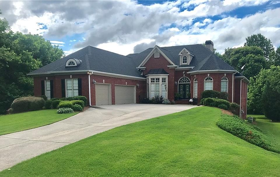 1st image of 4008 Hickory Fairway Dr
