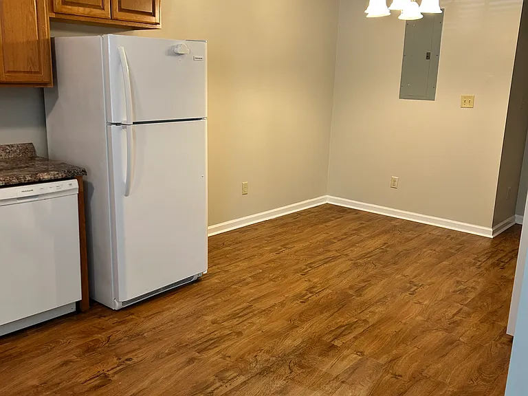 308 E General Stewart Way #B — Photo 30