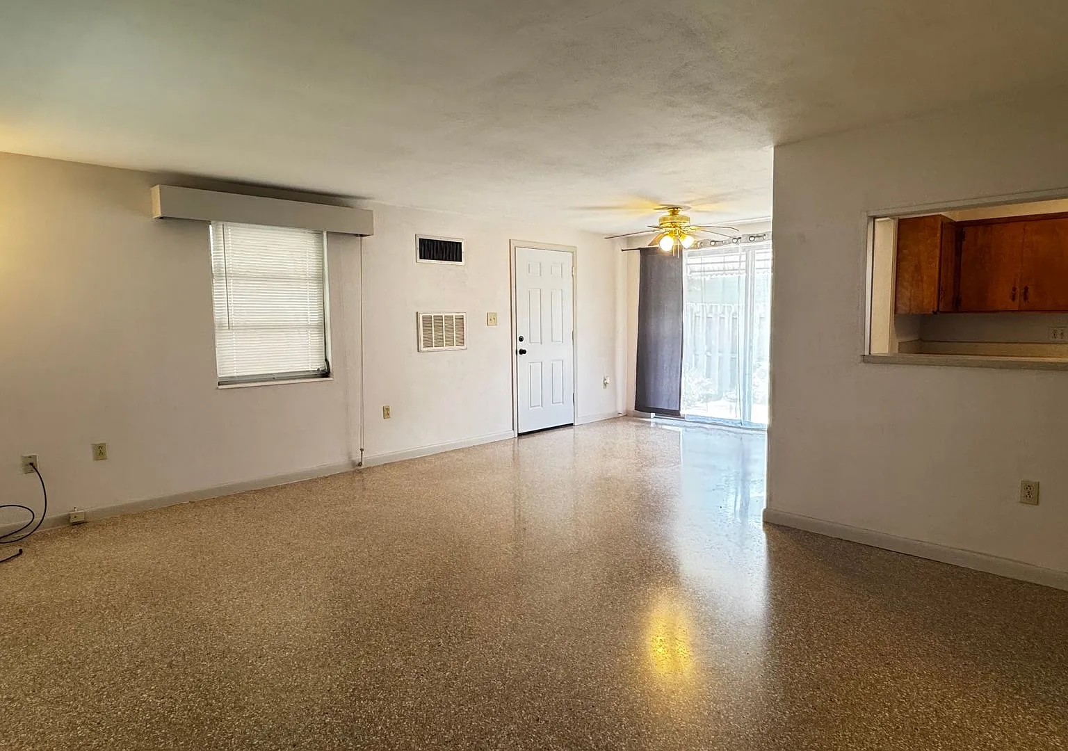 Charming 3-Bedroom Home in Dunnellon Spacious Living with Modern Comforts! — Photo 2