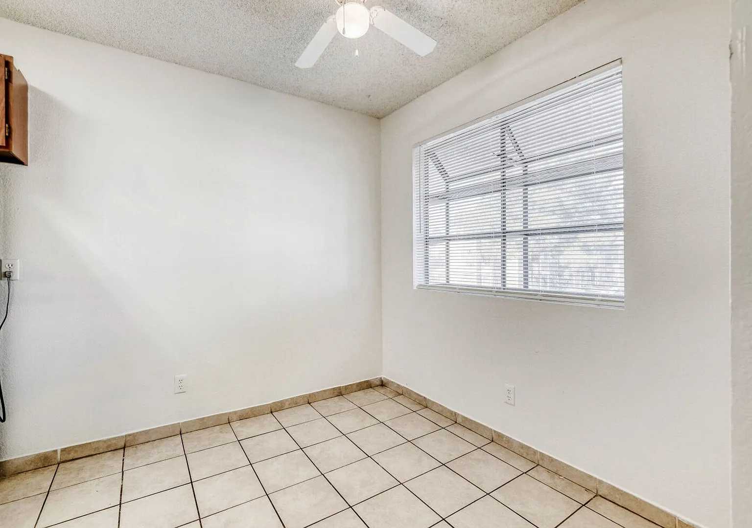 Move-In Ready 2-Bedroom with Cozy Fireplace! — Photo 4
