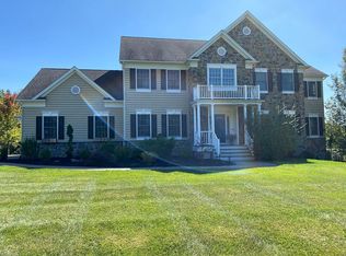 1 Foxwood Ln, Milford, NJ 08848