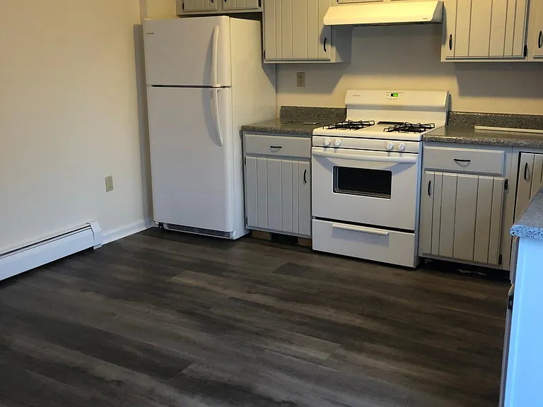 1101 Kerstetter Ct — Photo 4