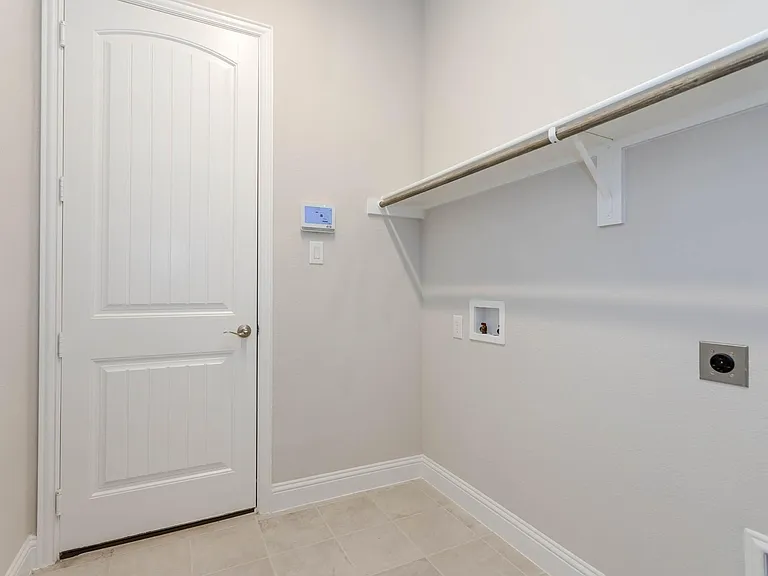 1537 Euclid Aly — Photo 11