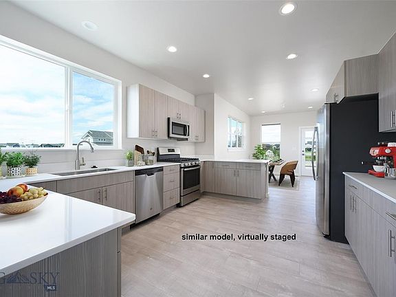 2nd image of 5377 Vaughn Dr