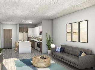 1027 W Addison St #8, Chicago, IL 60657