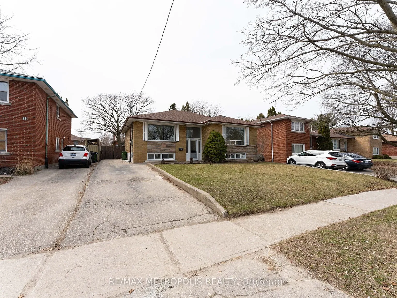 4 bed, $3,100 — Photo 1