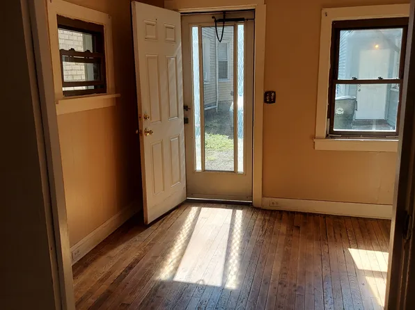 1517 E 41st St, Cleveland, OH 44103