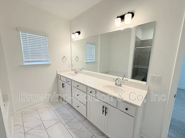 312 Traywick Pl — Photo 9