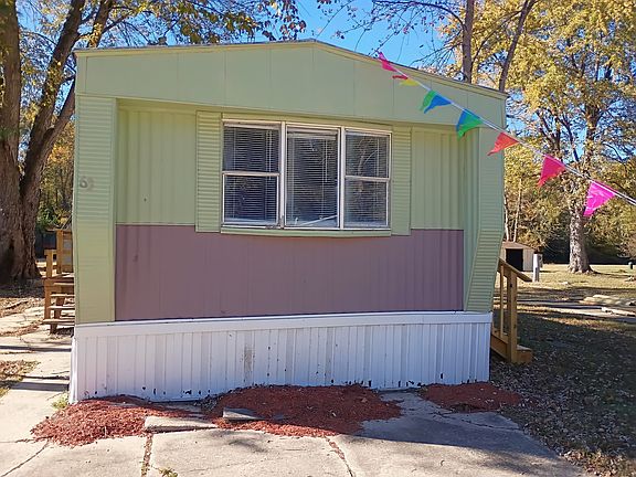 4th image of 63 Deerwood Park