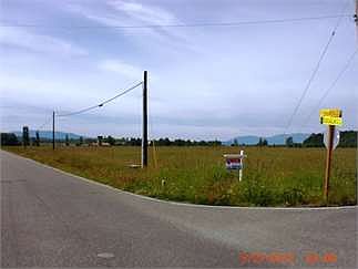2nd image of 2543 Douglas Rd