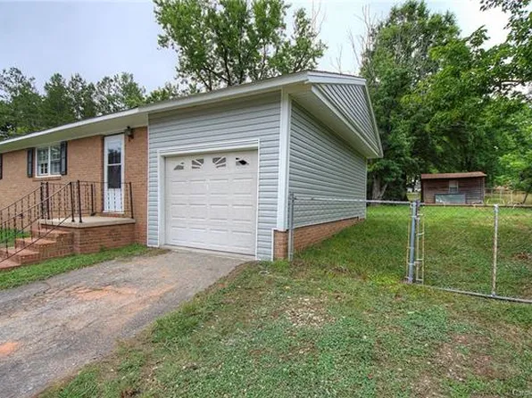 6342 Charlie Walker Rd, Kannapolis, NC 28081