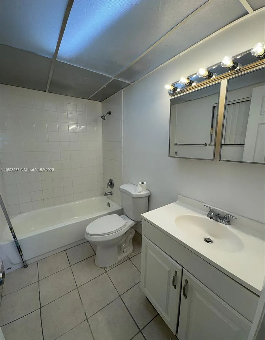Enclave At The Park Condo — Photo 1