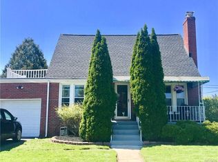 118 Birkdale Rd, Cheektowaga, NY 14225