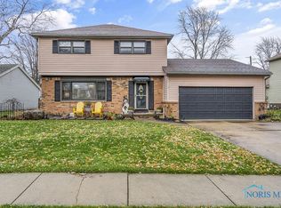 121 Springwood St E, Oregon, OH 43616