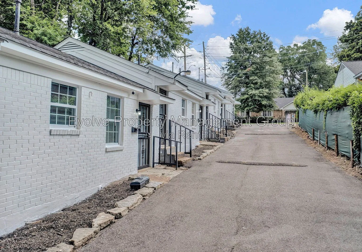 2 bed, 1.0 bath, 700 sqft, $795 — Photo 4