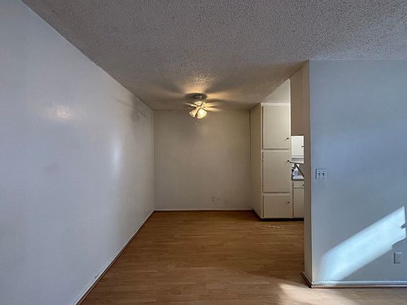 3rd image of 231 W Tujunga Ave APT C