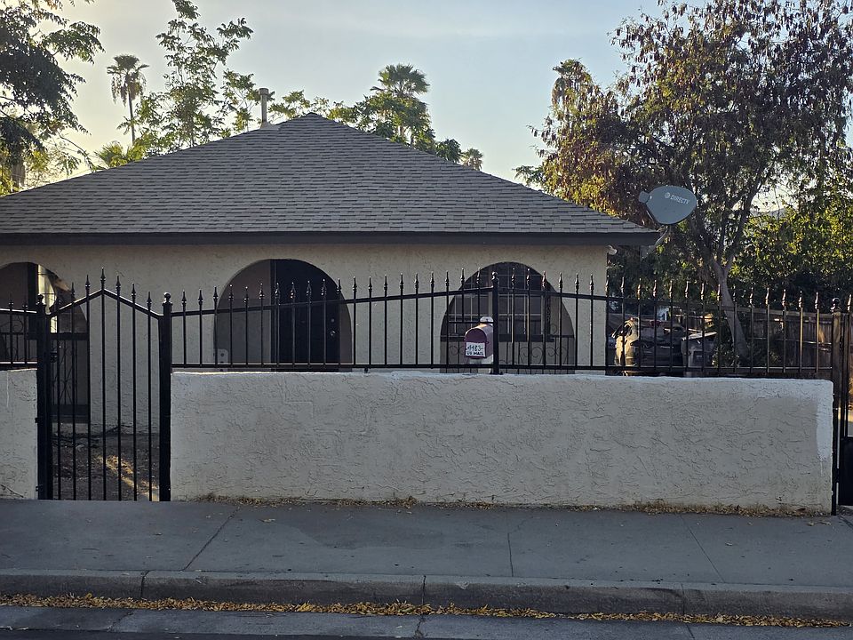 1st image of 4483 Forest St