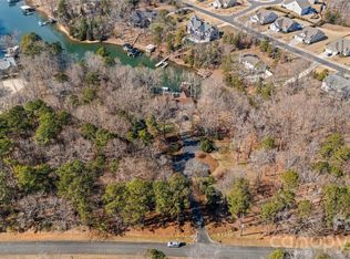 16619 Harbor View Rd, Charlotte, NC 28278