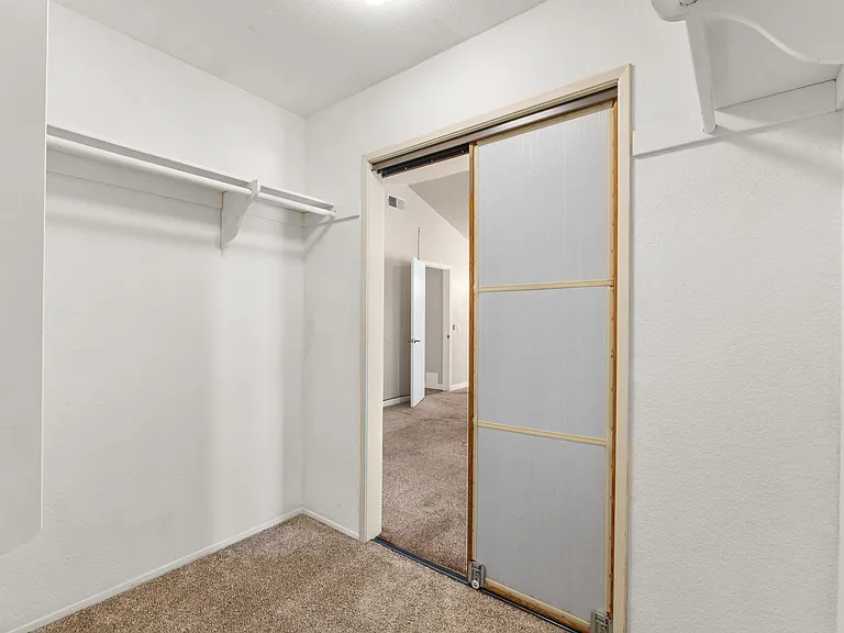 833 Joanna Dr — Photo 25
