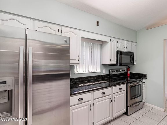 5th image of 1070 Continental Ave