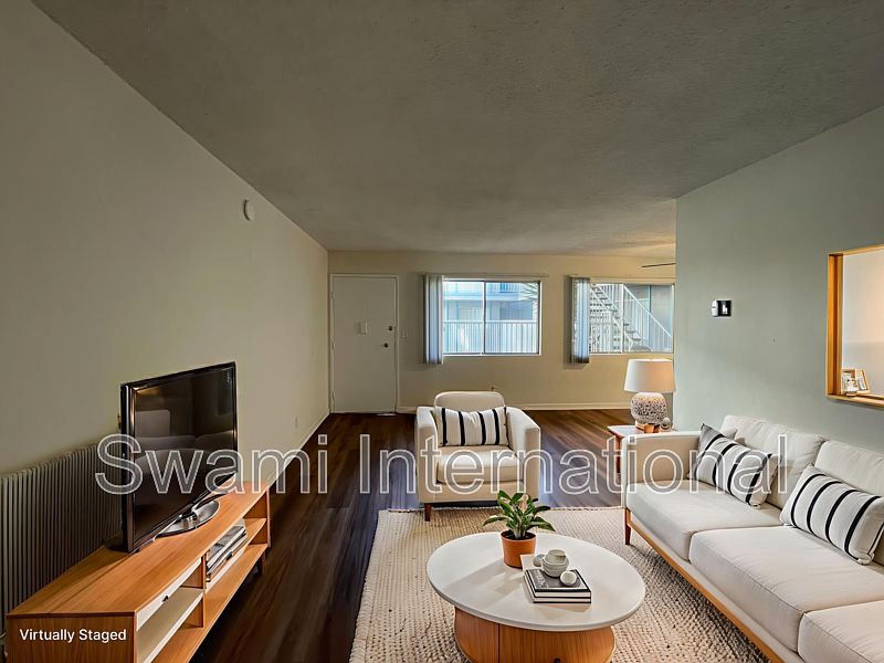 1st image of 308 W Queen St APT 8