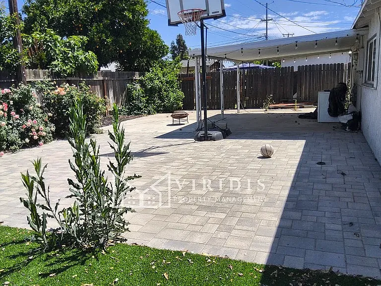 2312 Castro Ln — Photo 13