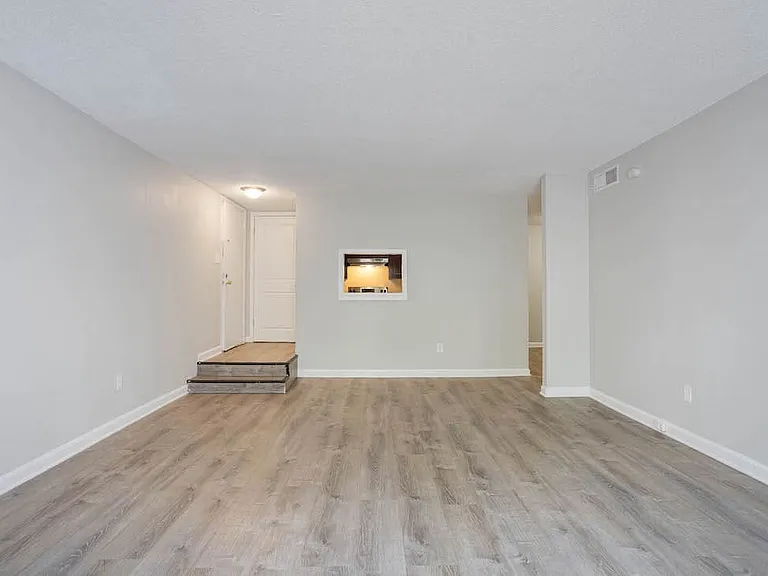 The Onyx Hoover Apartments — Photo 72