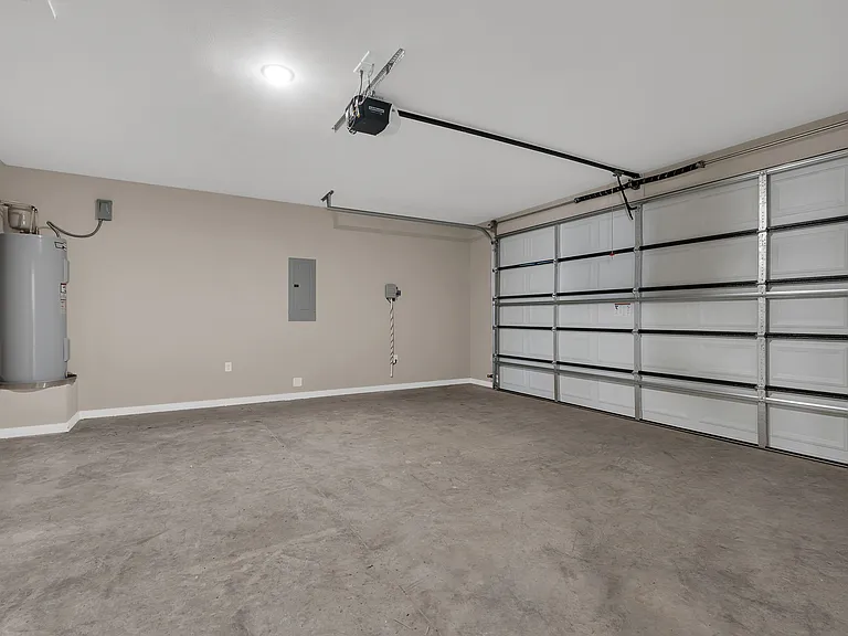3504 Zach Ct — Photo 33