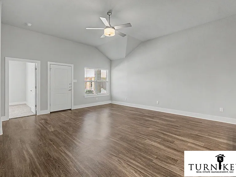 220 Stewart Bend Ct — Photo 9