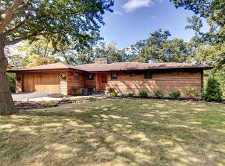 6220 Park Ridge Rd, Loves Park, IL 61111