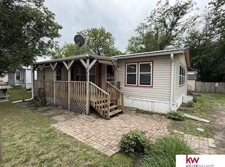 5776 Platte River Rd, Fremont, NE 68025