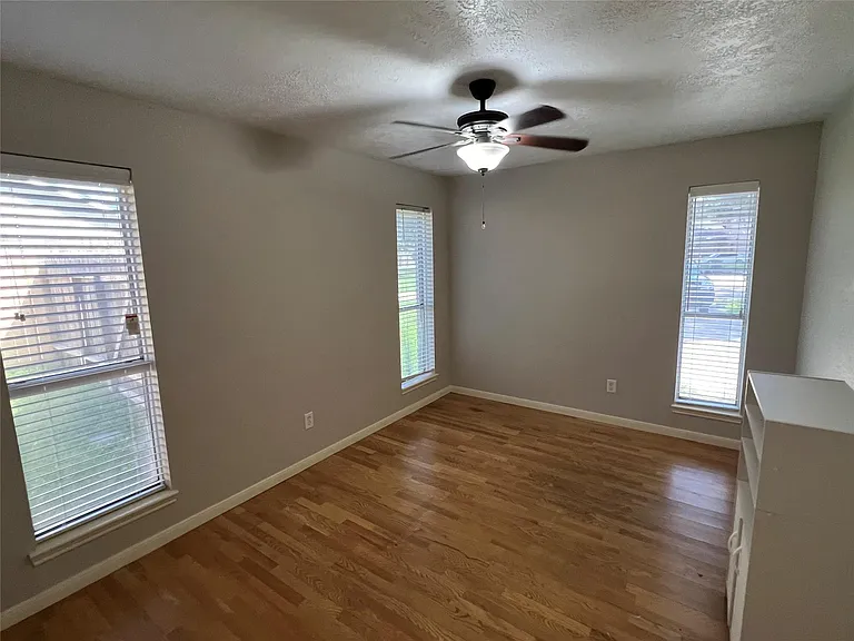 1819 Hanbury Ct — Photo 14