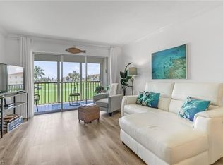 21 High Point Cir E APT 208, Naples, FL 34103