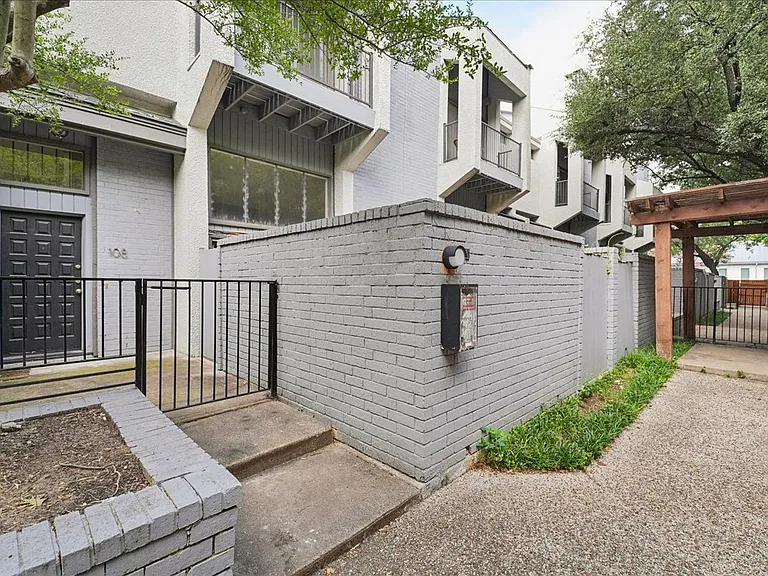 3618 Gillespie St #108 — Photo 18