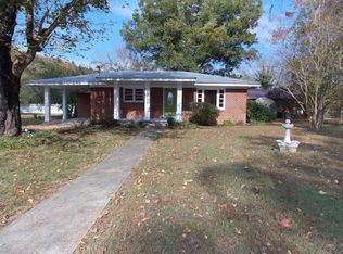 150 Toms Creek Rd, Linden, TN 37096