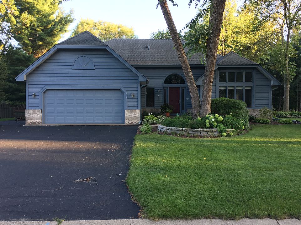 1st image of 662 White Birch Dr