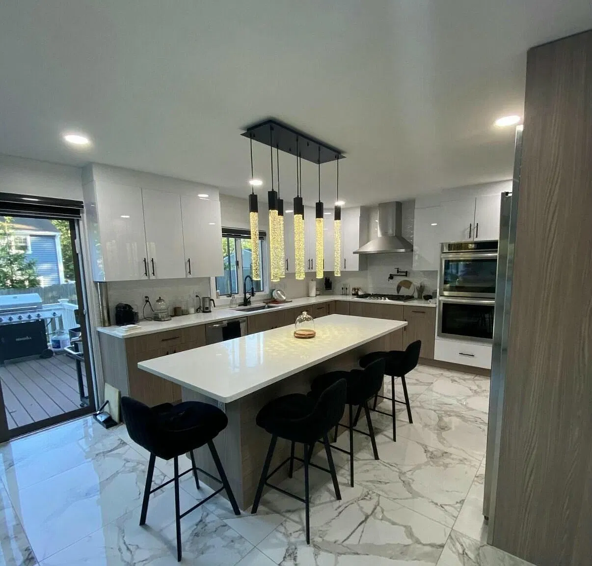 4 bed, 4.5 bath, 2694 sqft, $4,200 — Photo 3