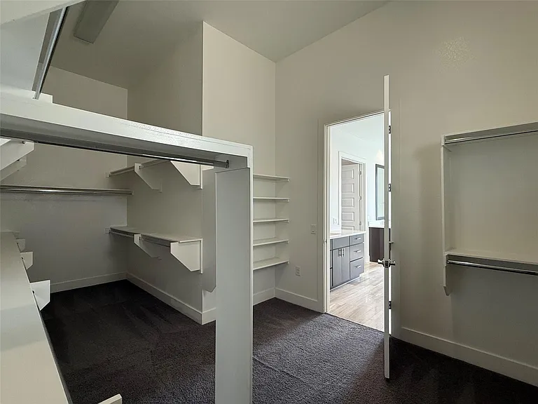 6117 Seville Dr — Photo 29