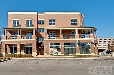 1st image of 3300 W 7th St APT 201