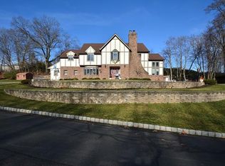 214 Sickletown Rd, Orangeburg, NY 10962