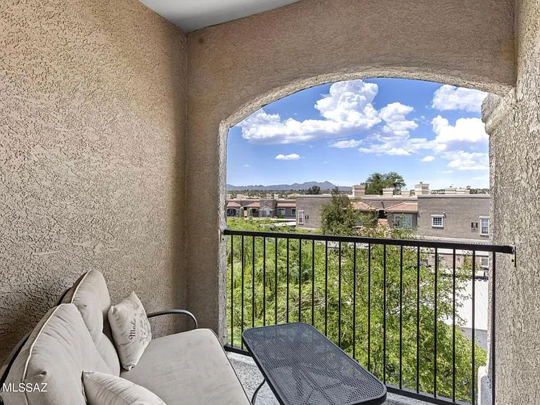 1500 E Pusch Wilderness Dr #15202 — Photo 12