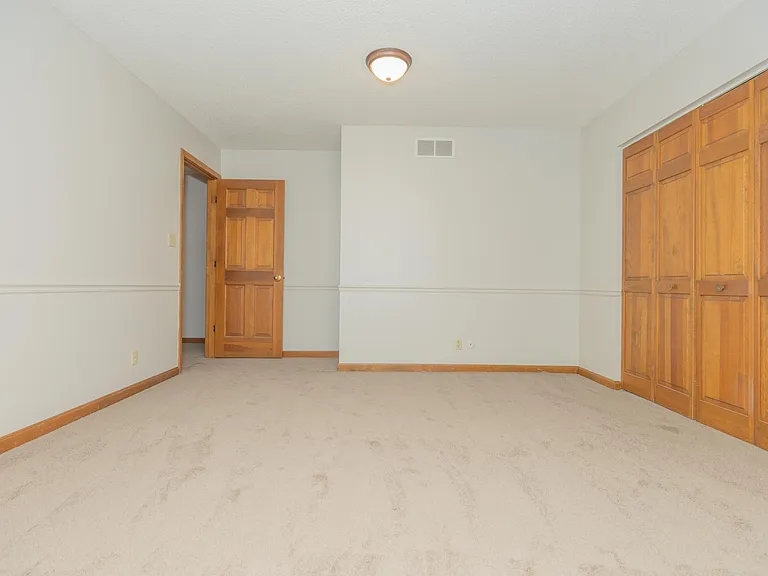 2939 Woodside Ct — Photo 16