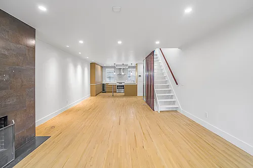 19 1st Ave #3 Photo 1