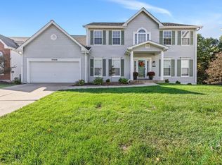 17068 Westridge Oaks Dr, Grover, MO