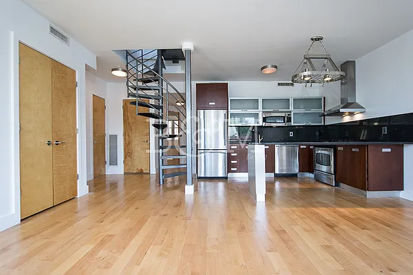 Sold by Brick&Mortar | media 1