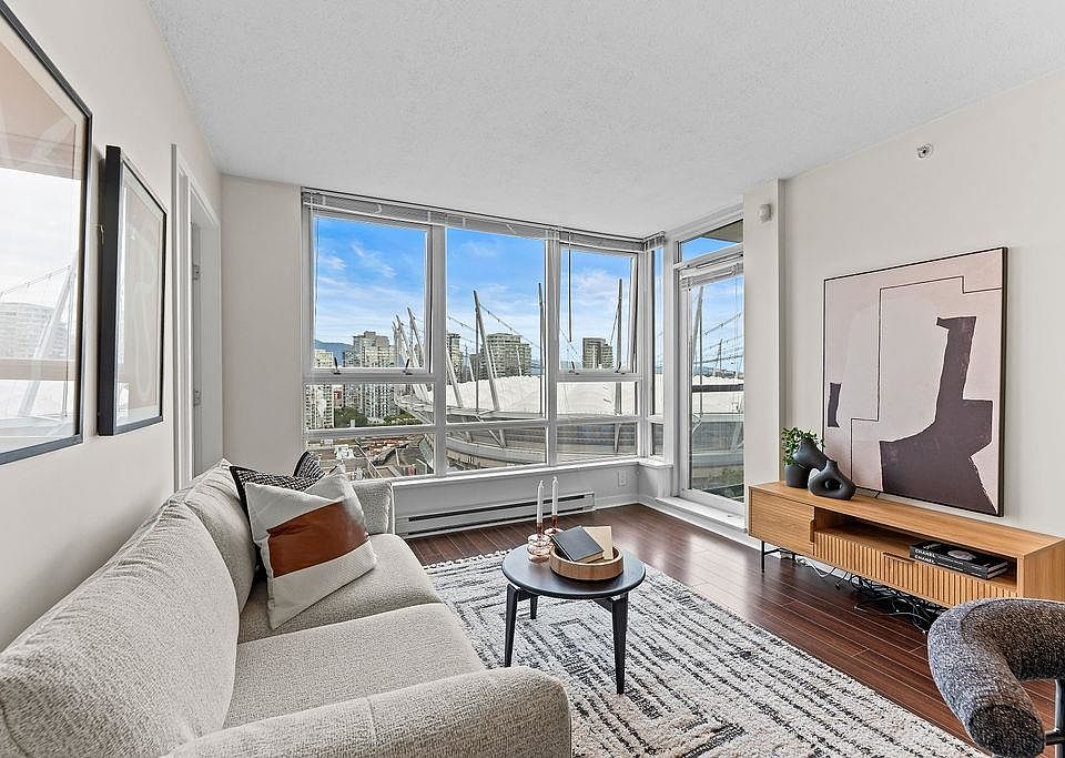 1st image of 928 Beatty St #2607