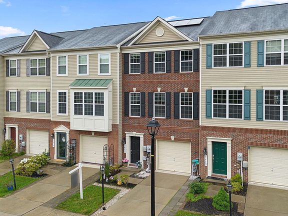 3rd image of 7621 Timbercross Ln