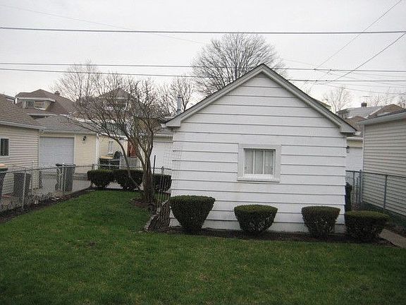 4th image of 7815 W Cressett Dr