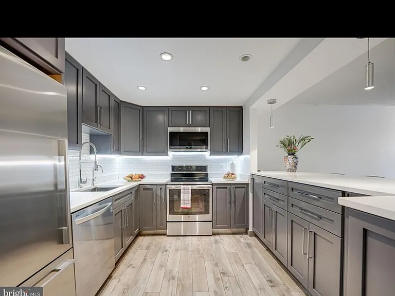 7600 Tremayne Pl #107 — Photo 11
